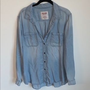 Mossimo Boyfriend Fit Button Down Top